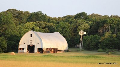 2021-06-03 Arcadia - Old barn by John Molder