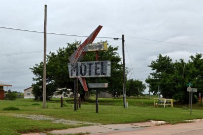 2019-05-29 Western motel by Tom Walti