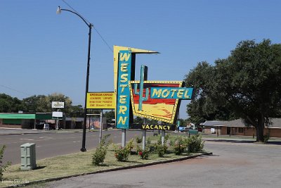 2019-07 Sayre - Western Motel by Ronny Skroblin