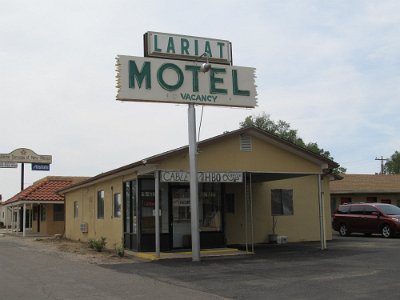 2018-10 Moriarty - Lariat motel