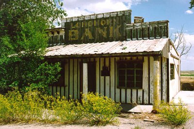 1997 ABQ - Longhorn Ranch bank building by Frank Maloney