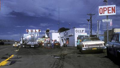 198x Gallup - Gulf station